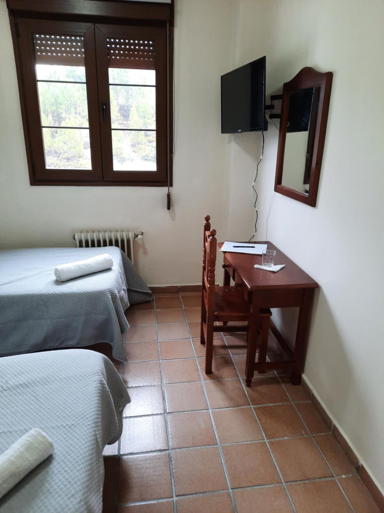 Apartamentos Refugio Del Viajero Parauta Екстериор снимка