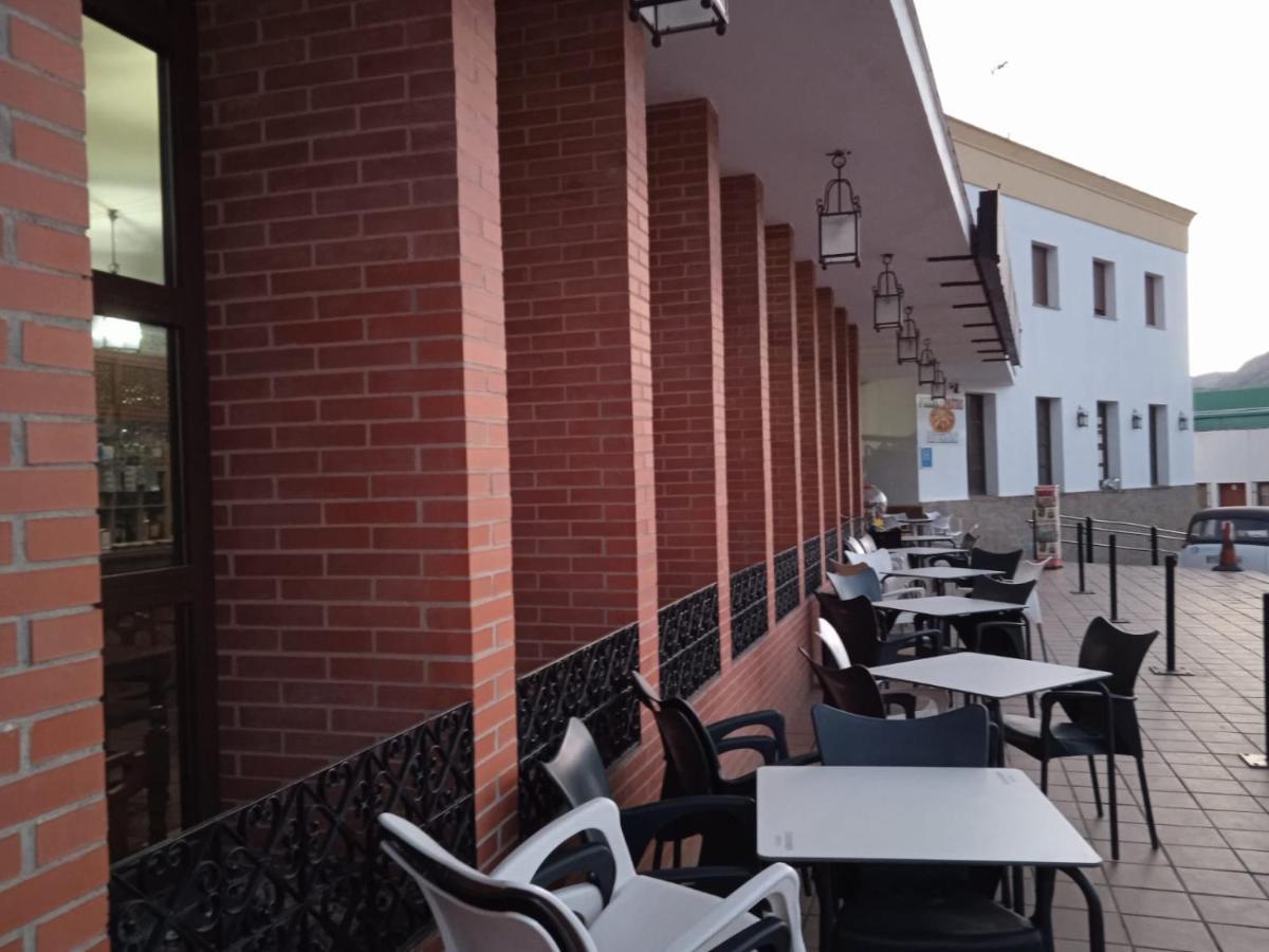 Apartamentos Refugio Del Viajero Parauta Екстериор снимка