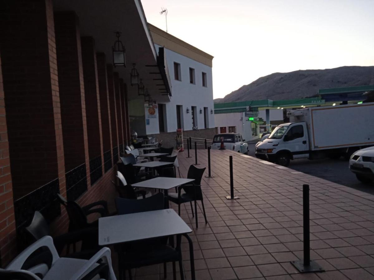 Apartamentos Refugio Del Viajero Parauta Екстериор снимка